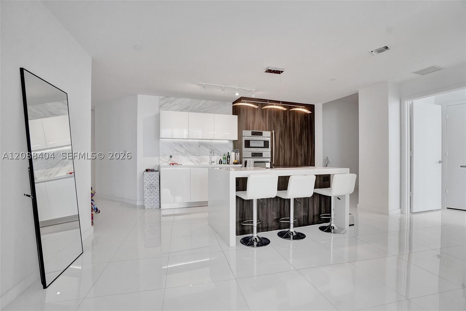 851 NE 1st Ave #1403, Miami FL 33132