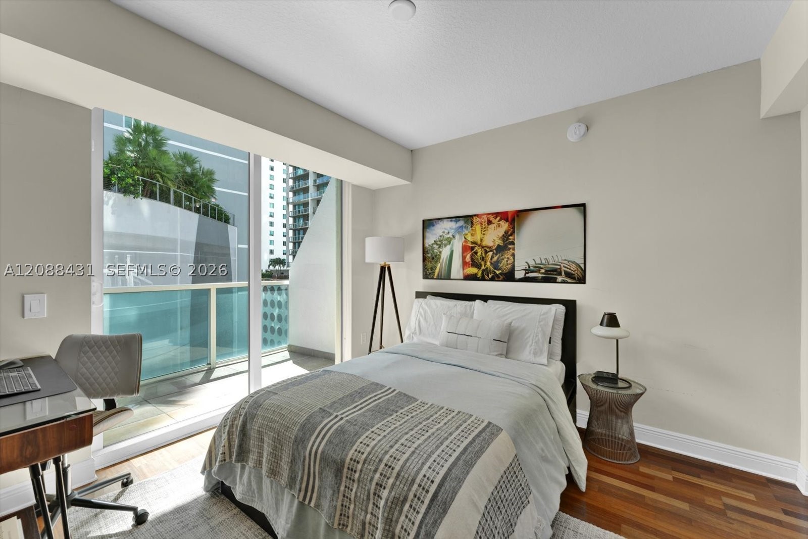 41 SE 5th St #801, Miami FL 33131