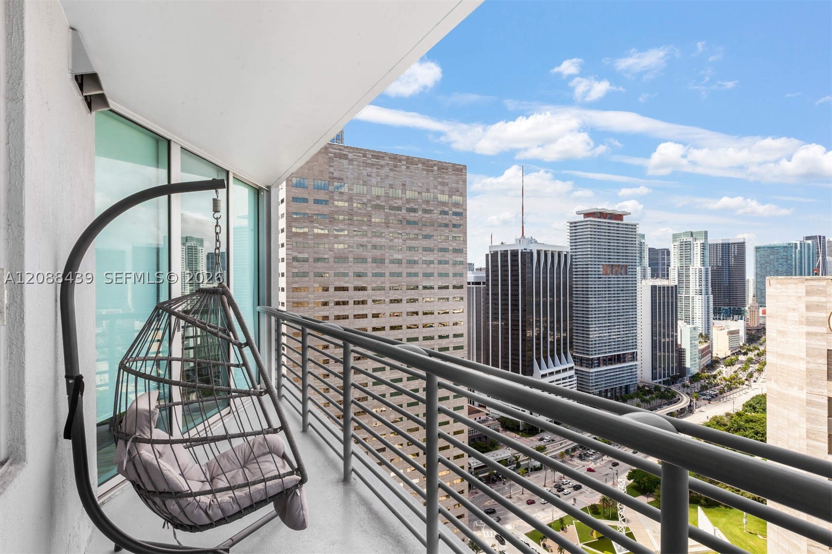 335 Biscayne Blvd #3904, Miami FL 33131