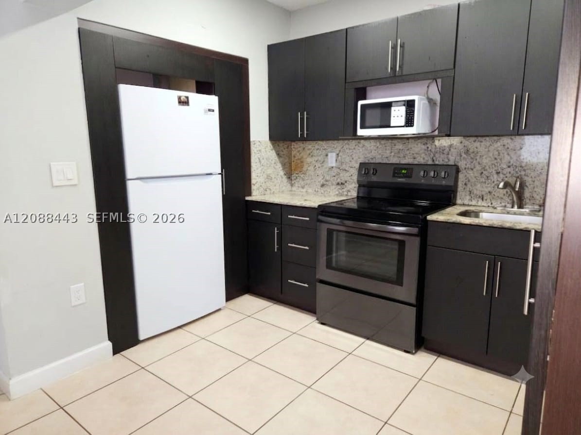 325 SW 63rd Ave #325, Miami FL 33144