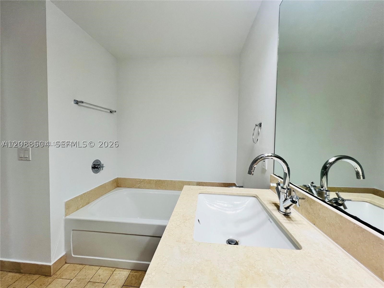 79 SW 12th St #2310-S, Miami FL 33130