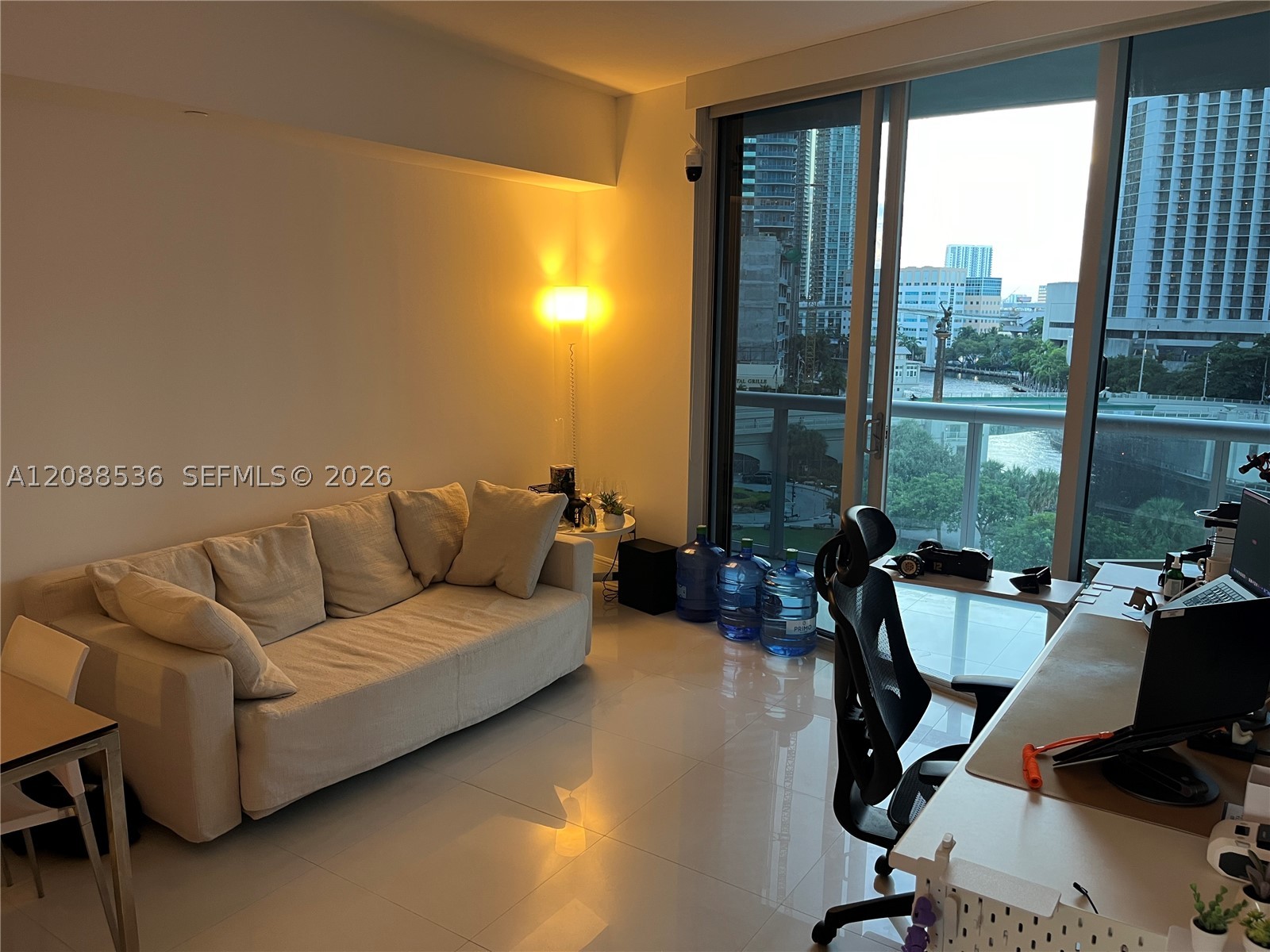 465 Brickell Ave #804, Miami FL 33131