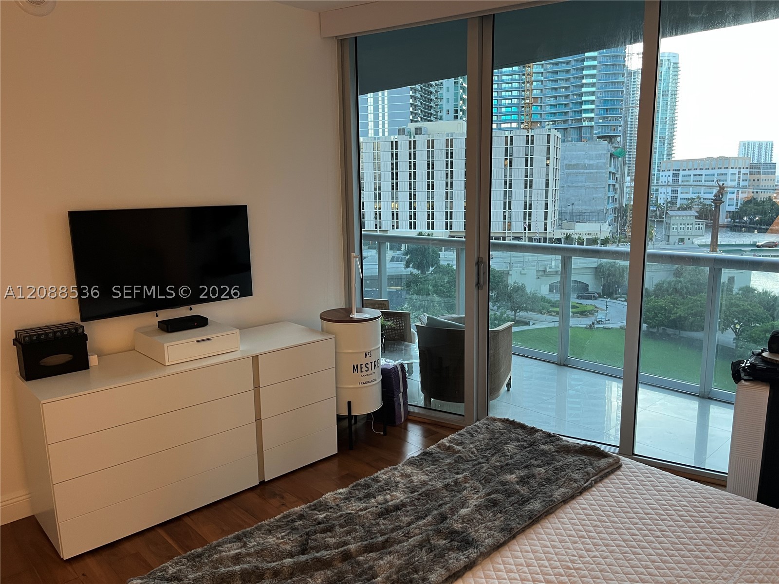 465 Brickell Ave #804, Miami FL 33131
