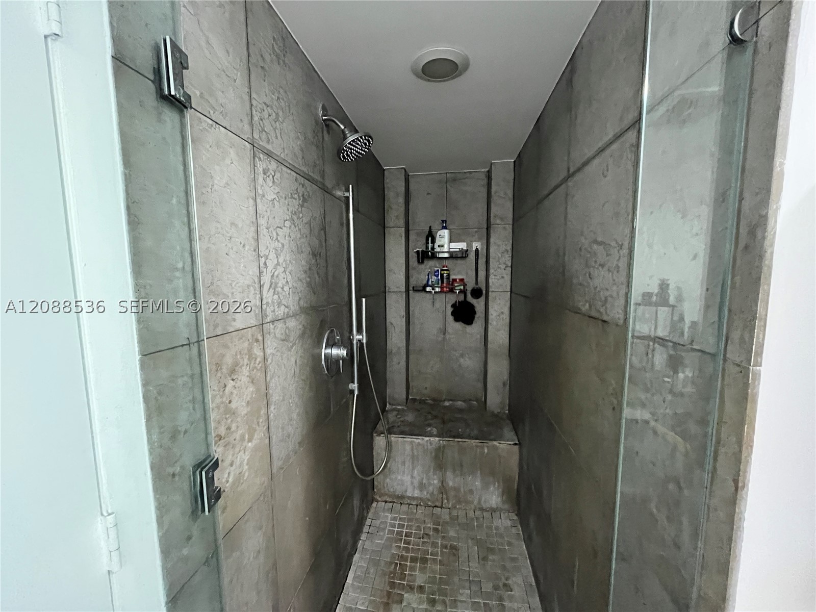 465 Brickell Ave #804, Miami FL 33131
