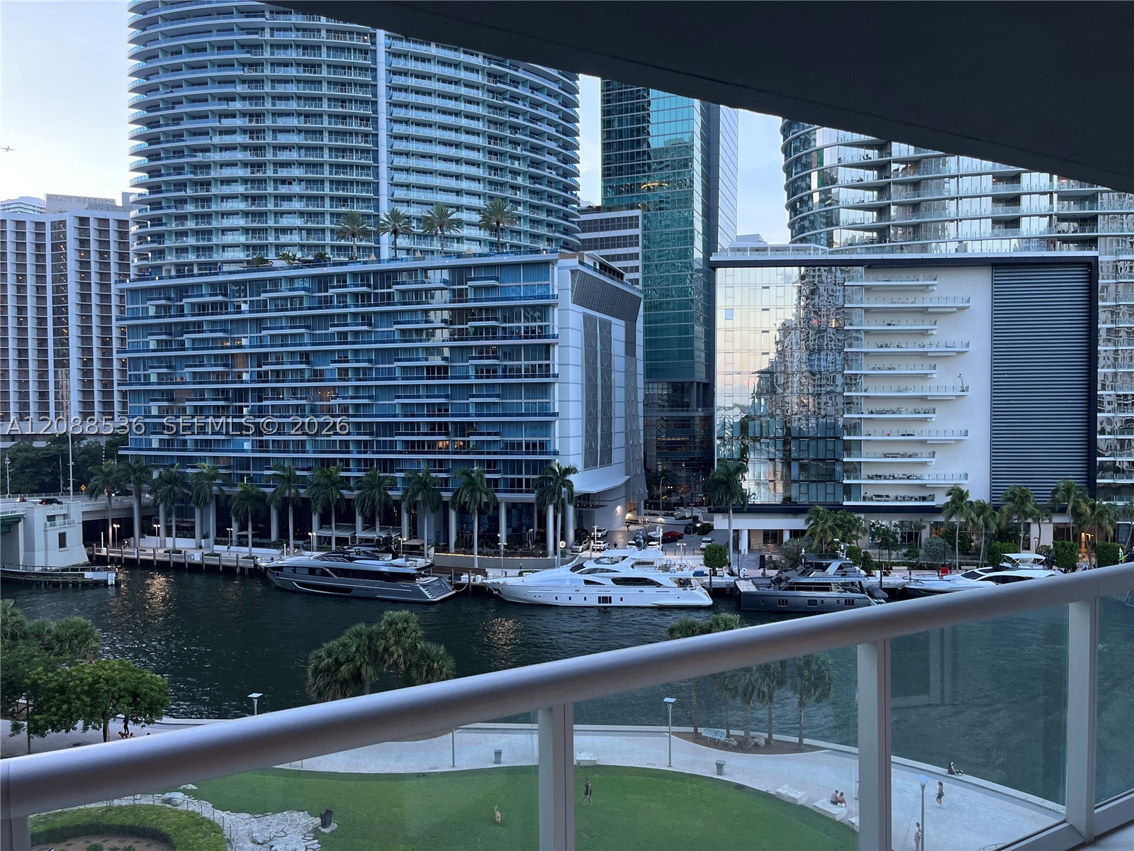 465 Brickell Ave #804, Miami FL 33131