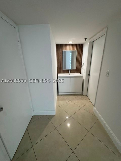 520 Brickell Key Dr #A1401, Miami FL 33131