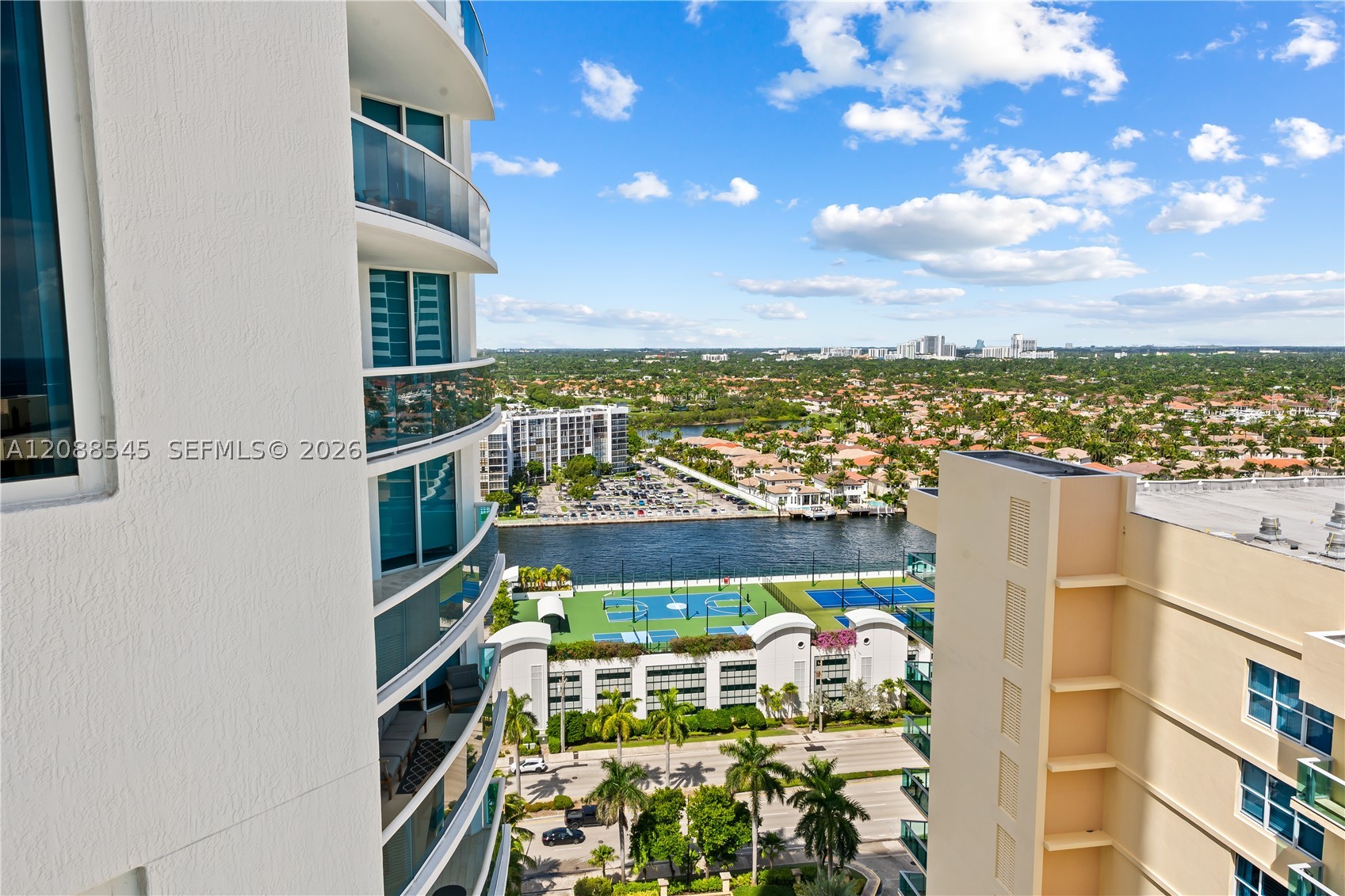 2711 S Ocean Dr #1902, Hollywood FL 33019