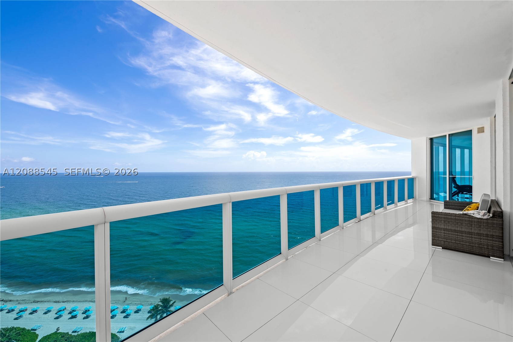 2711 S Ocean Dr #1902, Hollywood FL 33019