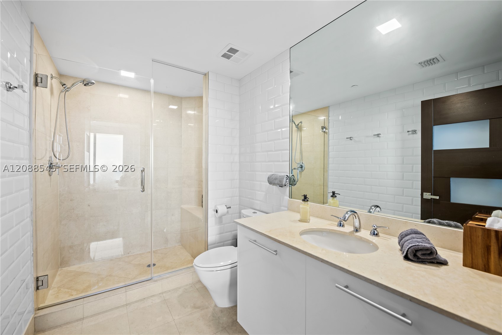 2711 S Ocean Dr #1902, Hollywood FL 33019