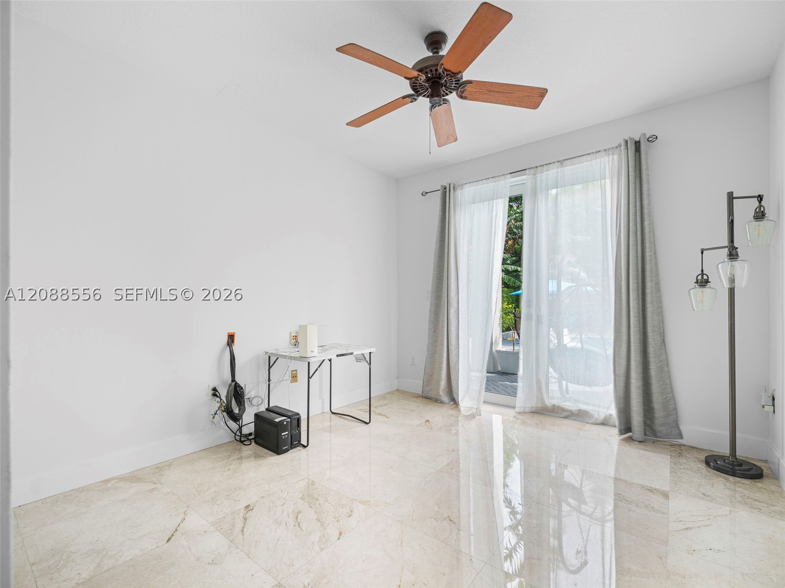 15822 SW 103rd Ln, Miami FL 33196