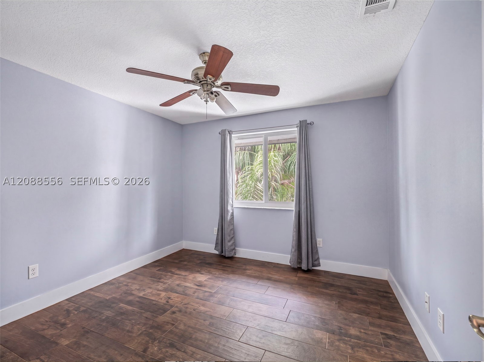 15822 SW 103rd Ln, Miami FL 33196