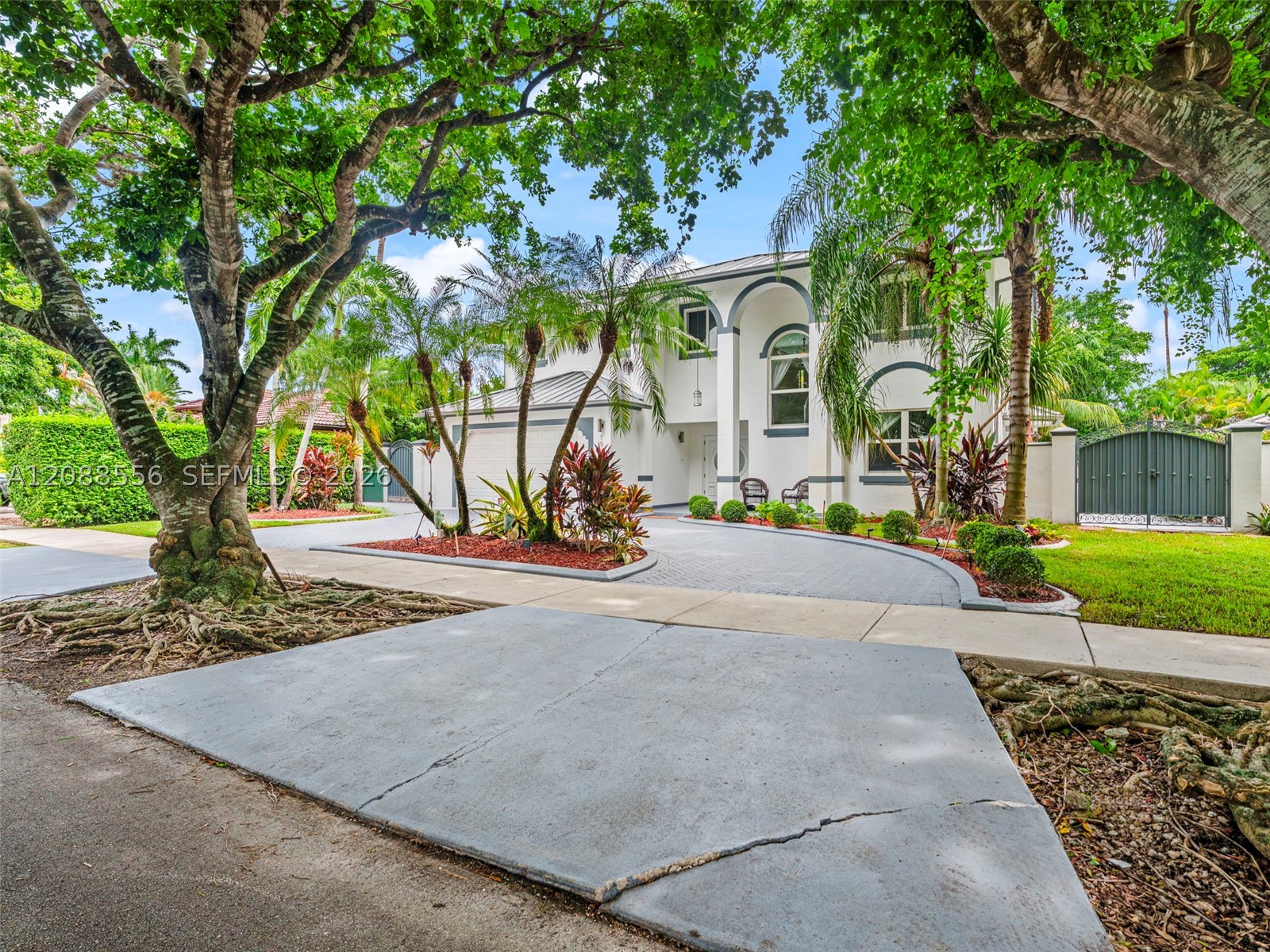 15822 SW 103rd Ln, Miami FL 33196