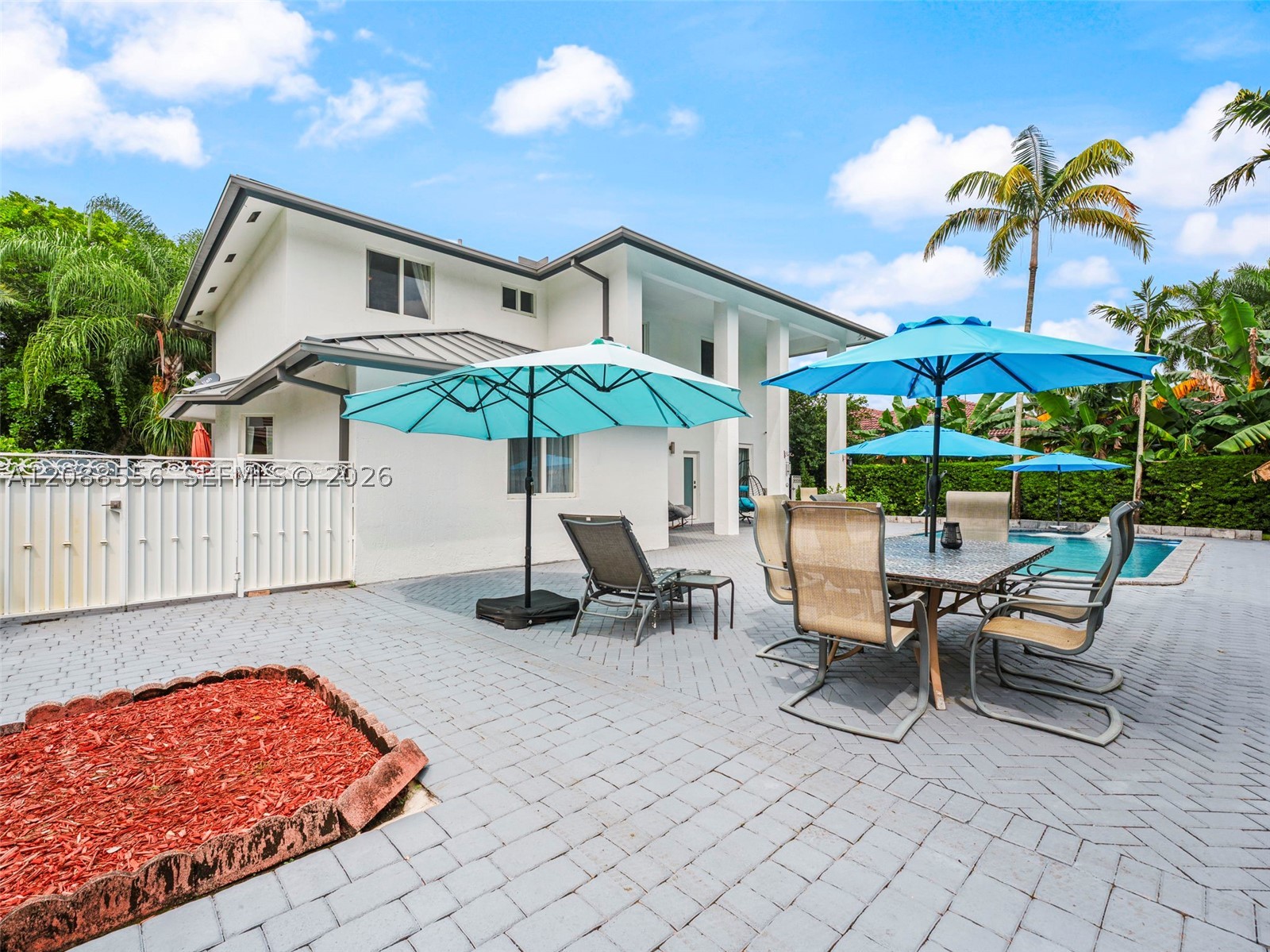 15822 SW 103rd Ln, Miami FL 33196