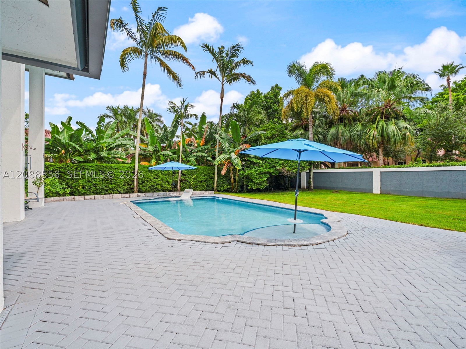 15822 SW 103rd Ln, Miami FL 33196