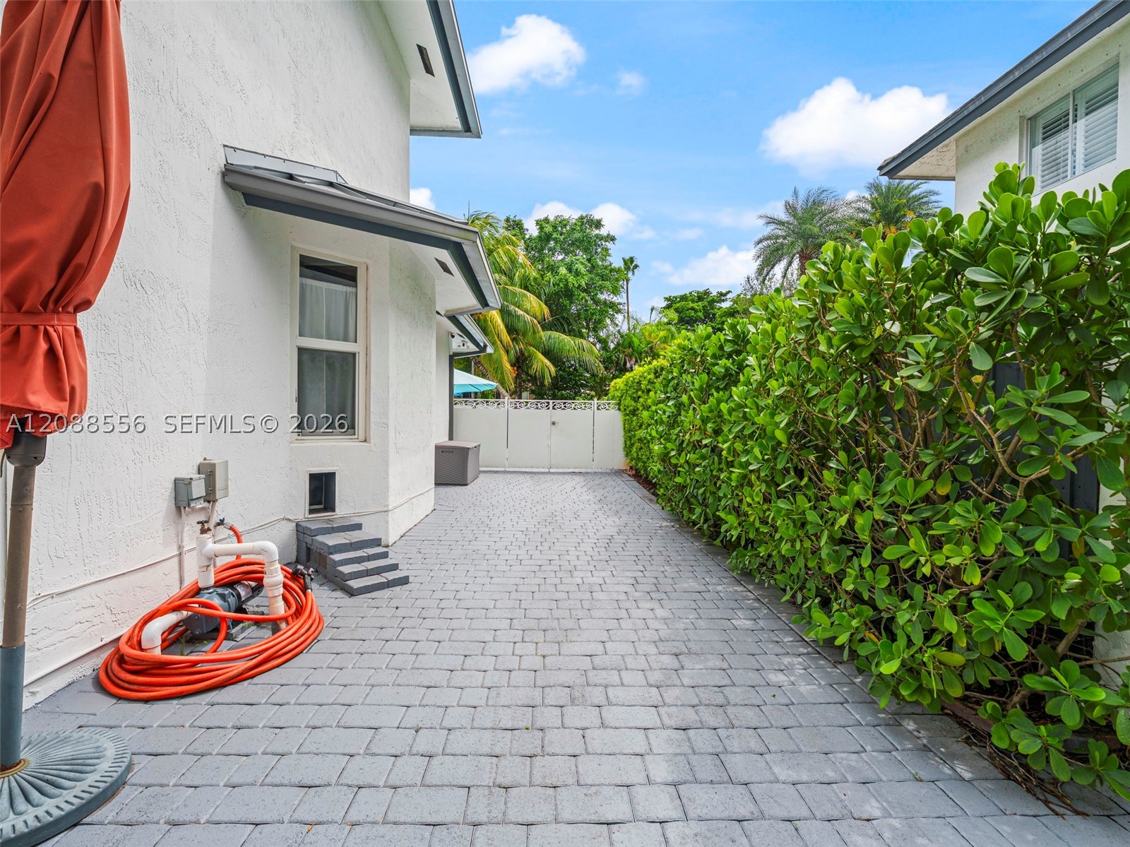 15822 SW 103rd Ln, Miami FL 33196