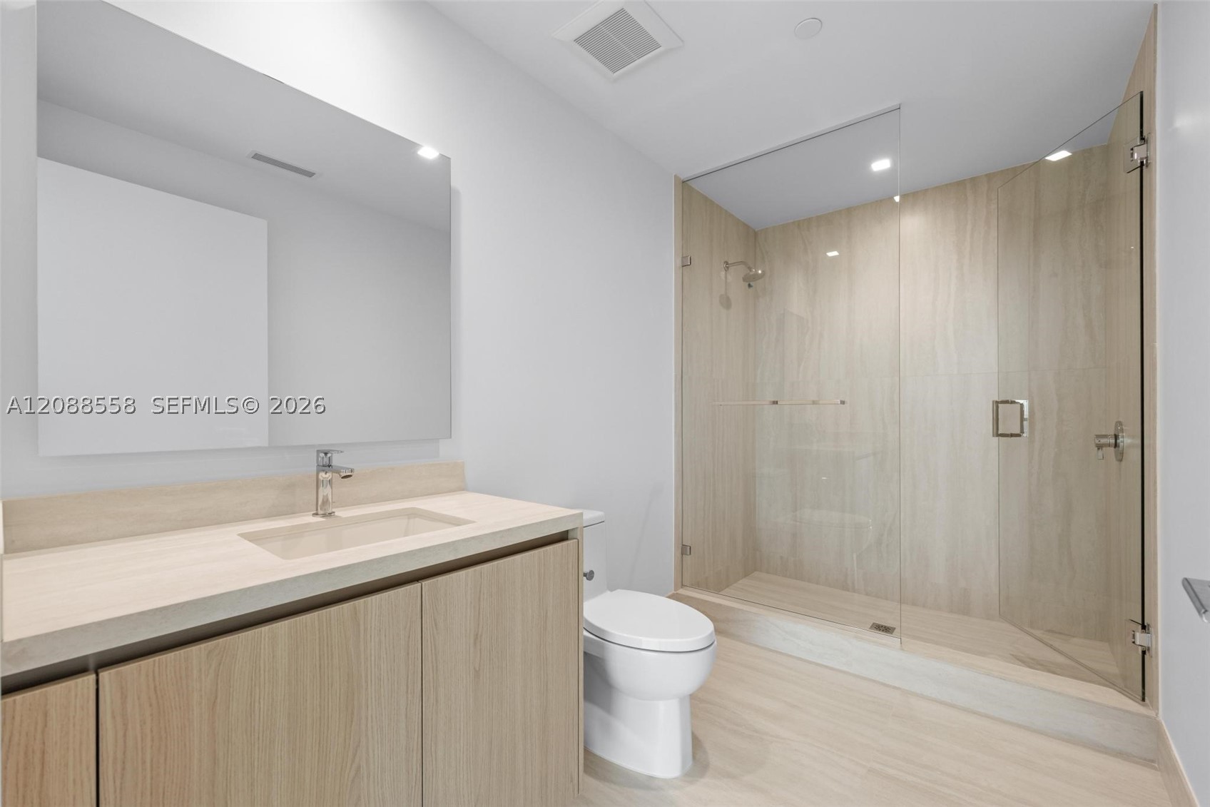 2411 Laguna Circle #2803, Miami FL 33181