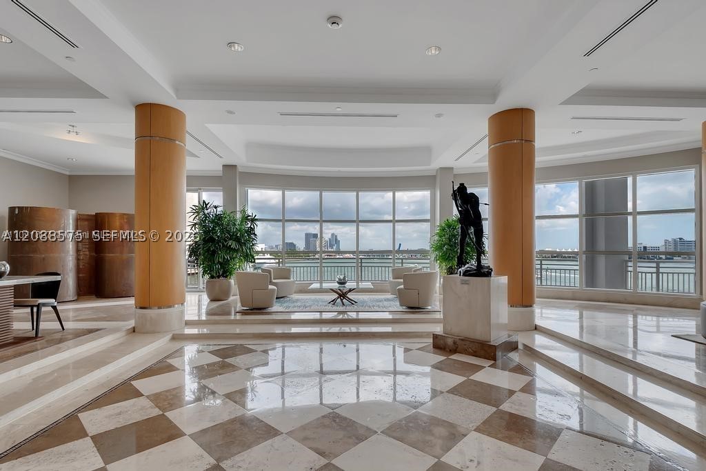 848 Brickell Key Dr #1104, Miami FL 33131