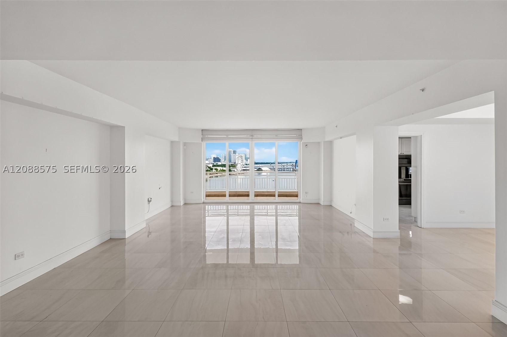 848 Brickell Key Dr #1104, Miami FL 33131