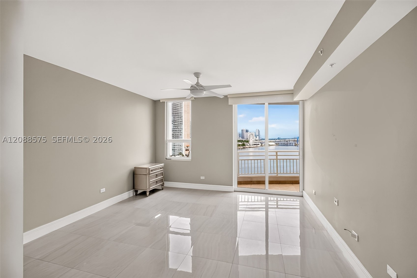 848 Brickell Key Dr #1104, Miami FL 33131