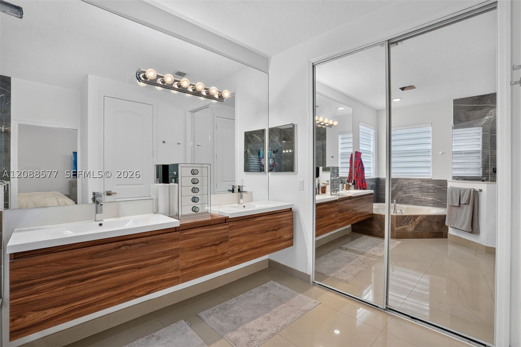 241 NE 33rd Ter, Homestead FL 33033