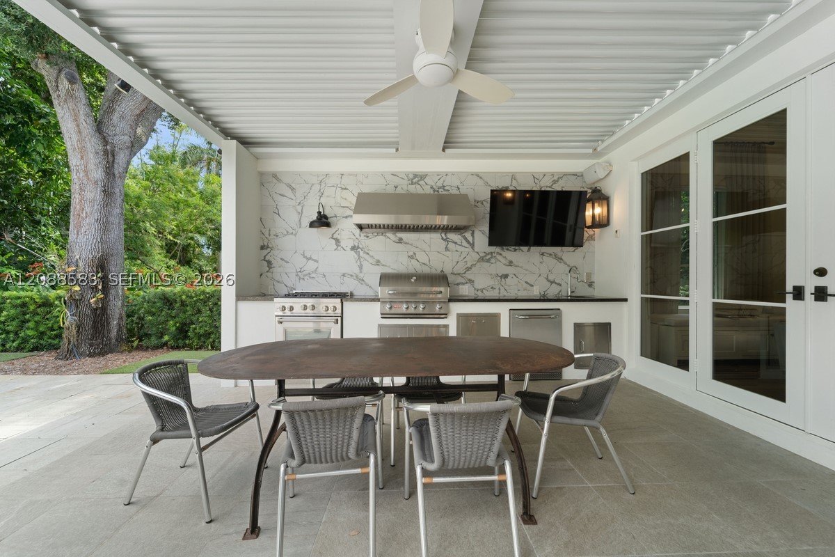 5851 SW 77th Ter, South Miami FL 33143