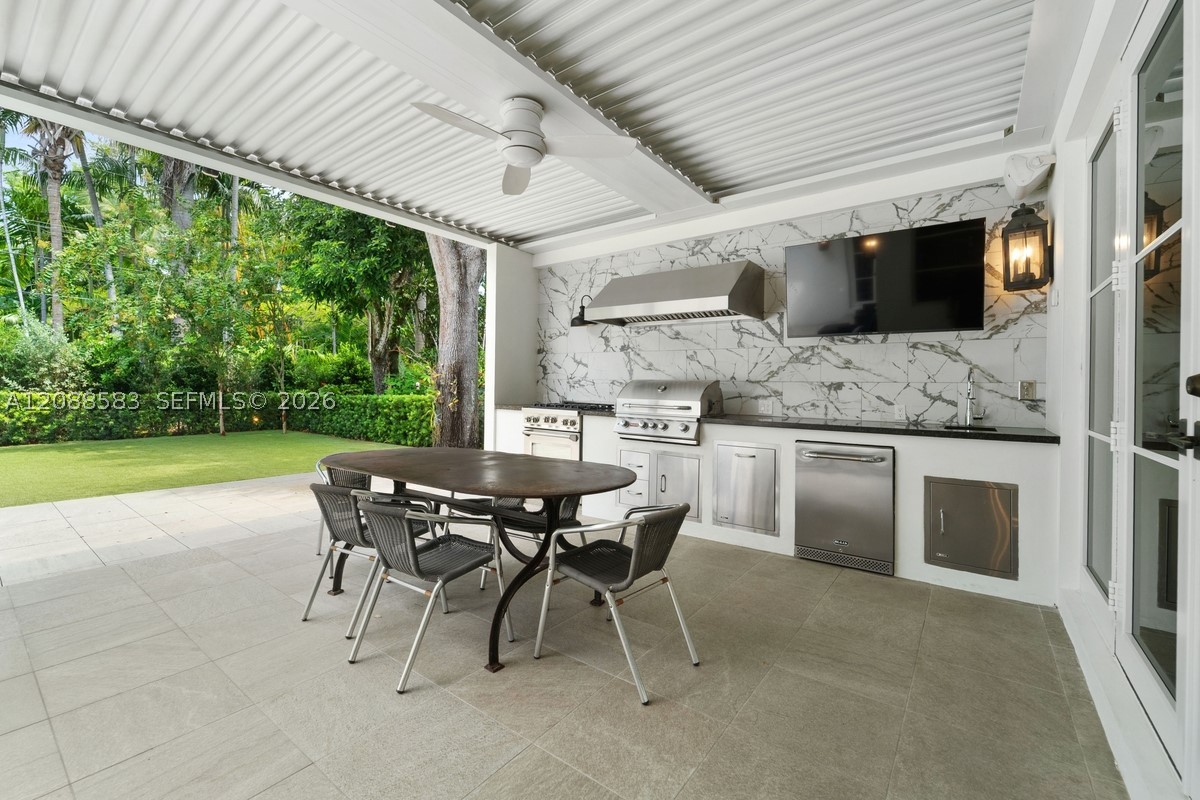 5851 SW 77th Ter, South Miami FL 33143