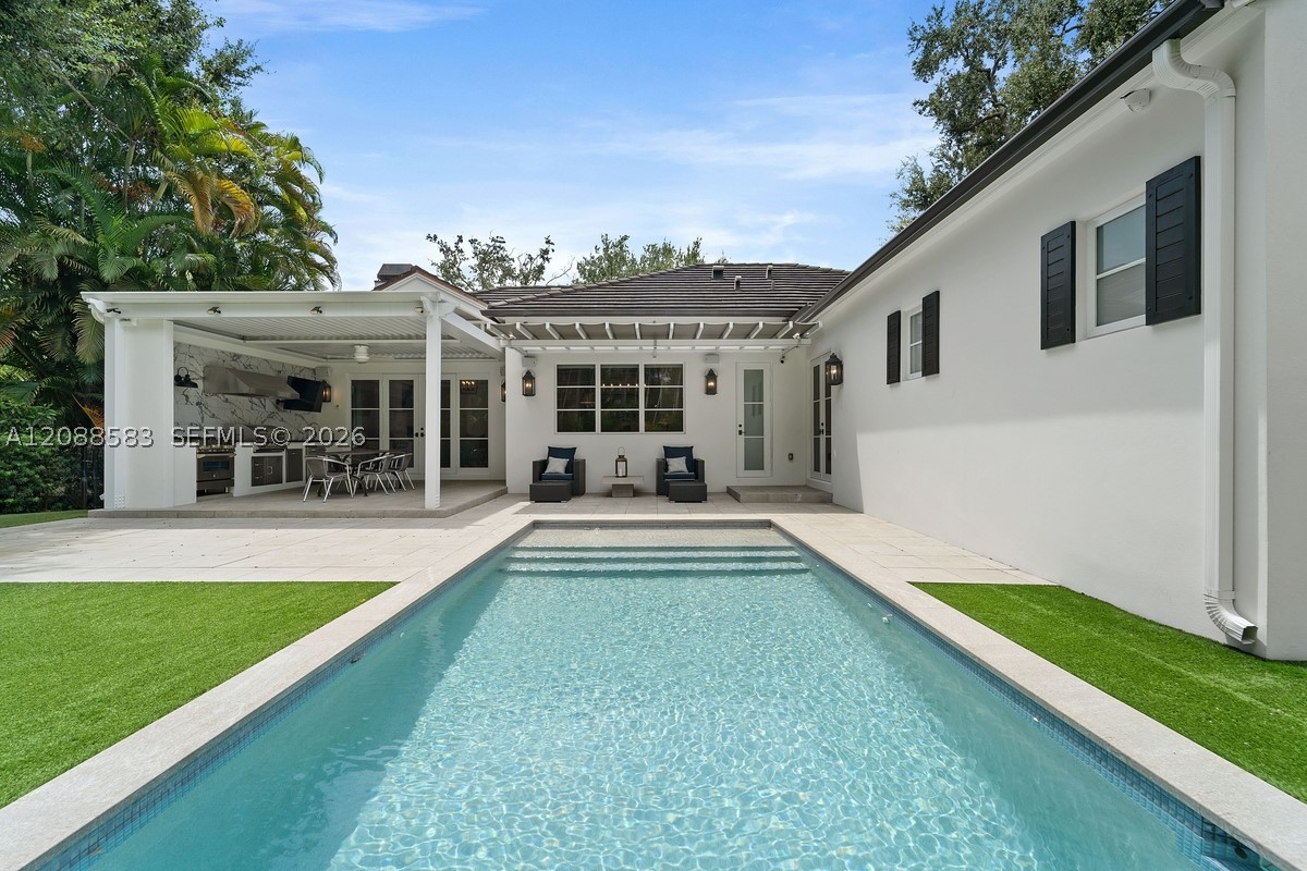 5851 SW 77th Ter, South Miami FL 33143