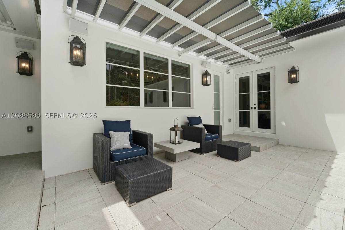 5851 SW 77th Ter, South Miami FL 33143