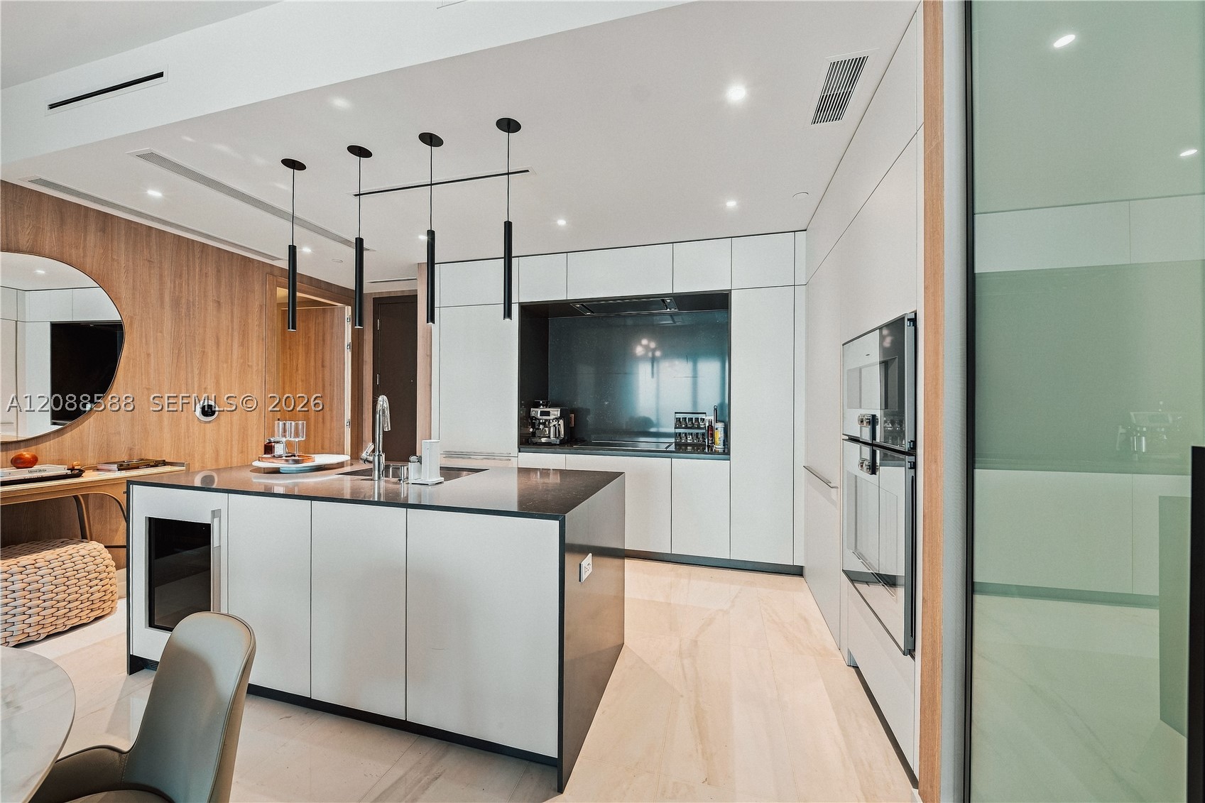 300 Biscayne Boulevard Way #1605W, Miami FL 33131