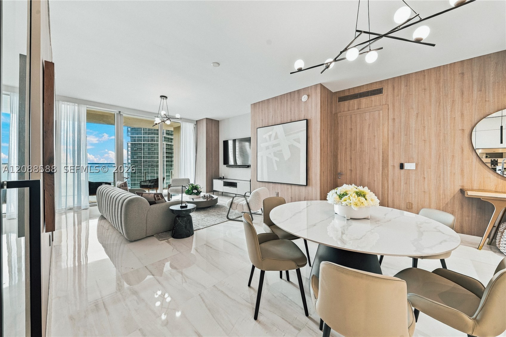 300 Biscayne Boulevard Way #1605W, Miami FL 33131