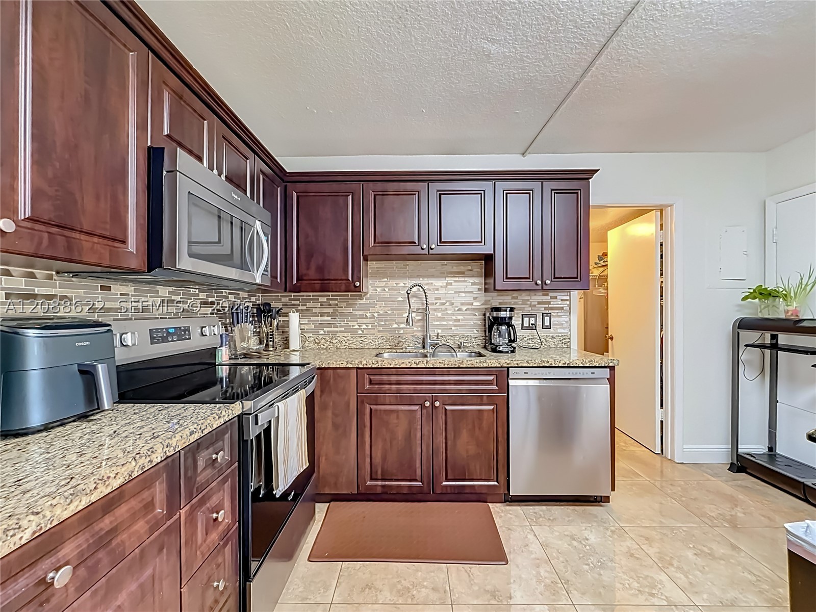 8740 Azalea Ct #102, Tamarac FL 33321