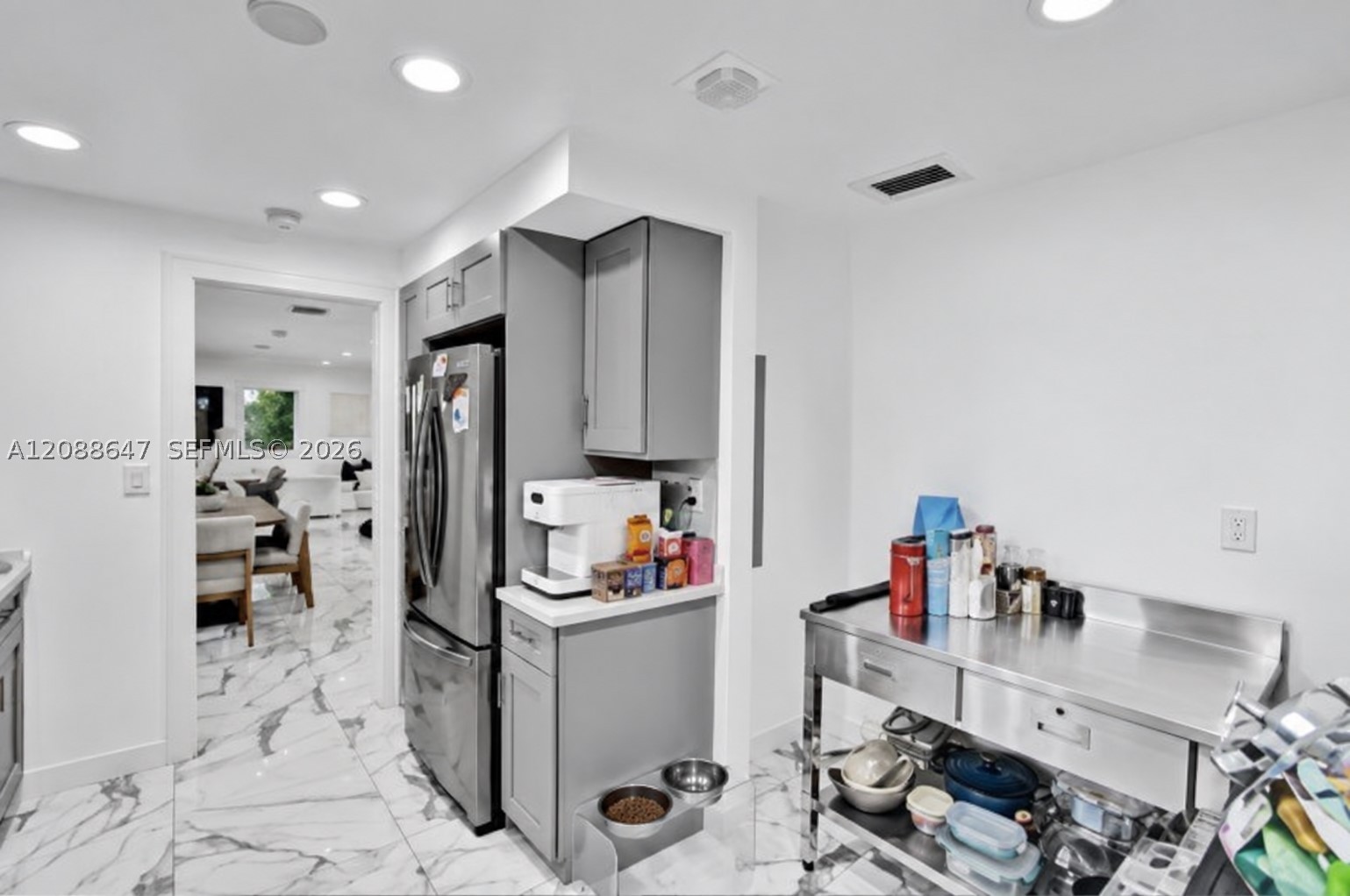 2105 Alamanda Dr #0, North Miami FL 33181