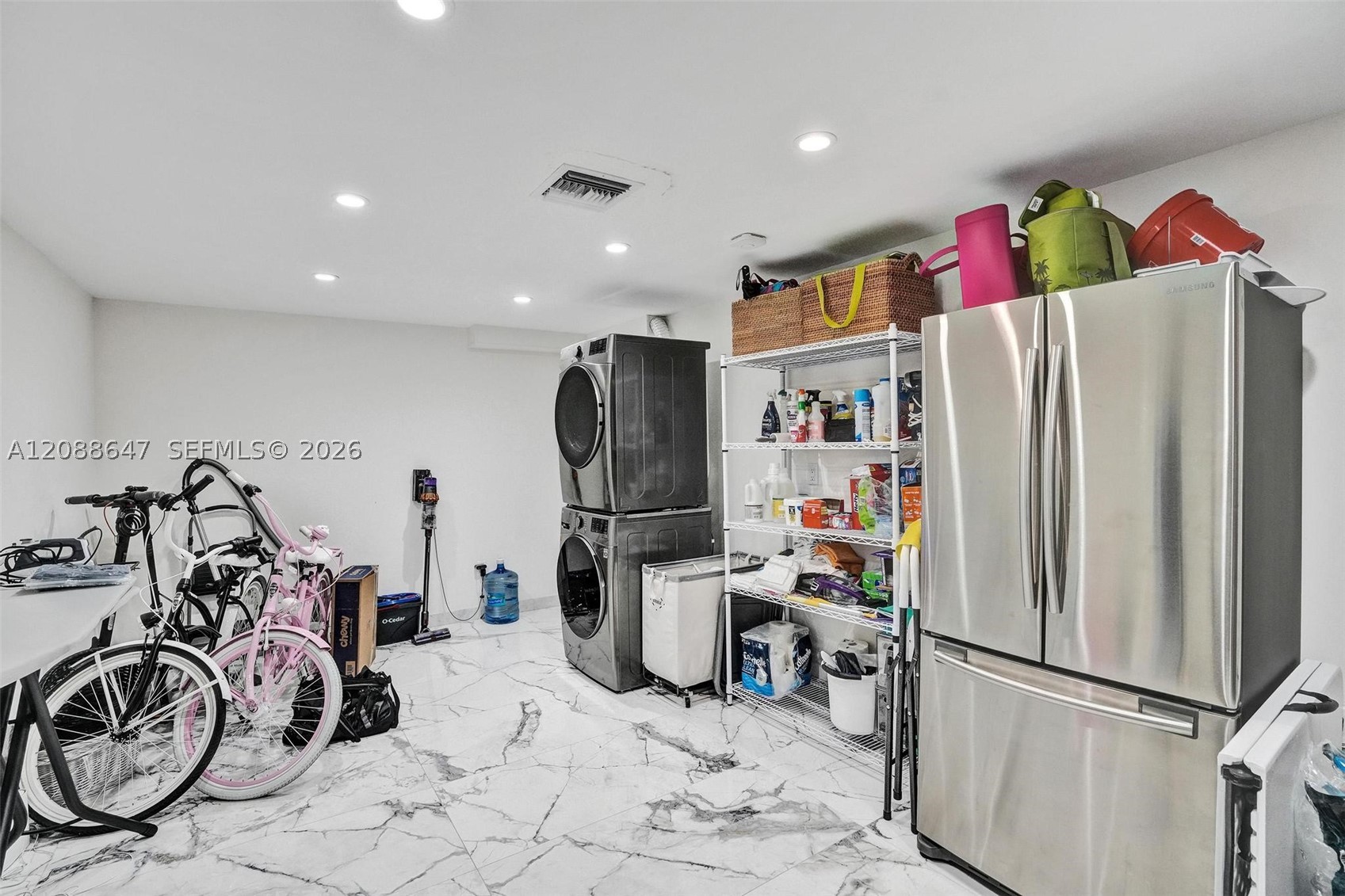 2105 Alamanda Dr #0, North Miami FL 33181