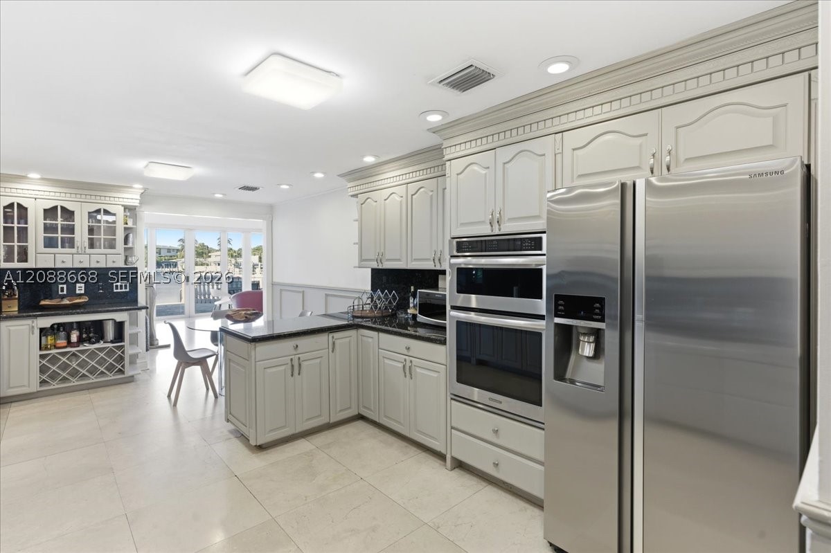1249 Biscaya Dr #1249, Surfside FL 33154