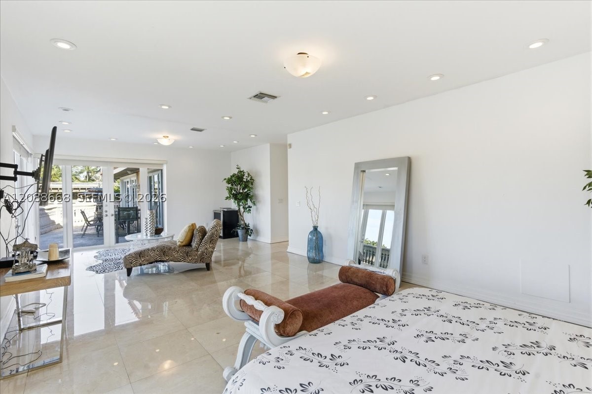 1249 Biscaya Dr #1249, Surfside FL 33154
