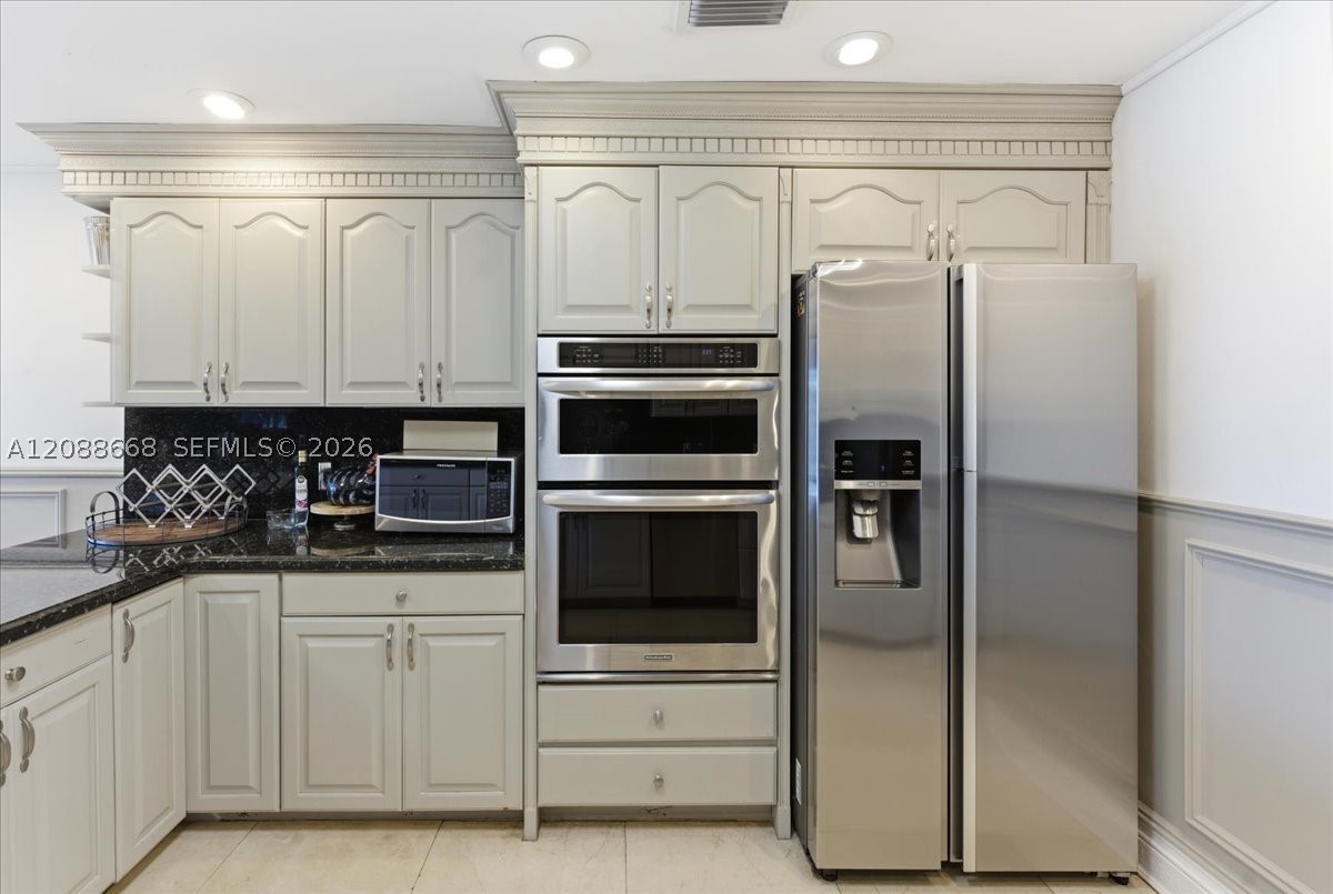 1249 Biscaya Dr #1249, Surfside FL 33154