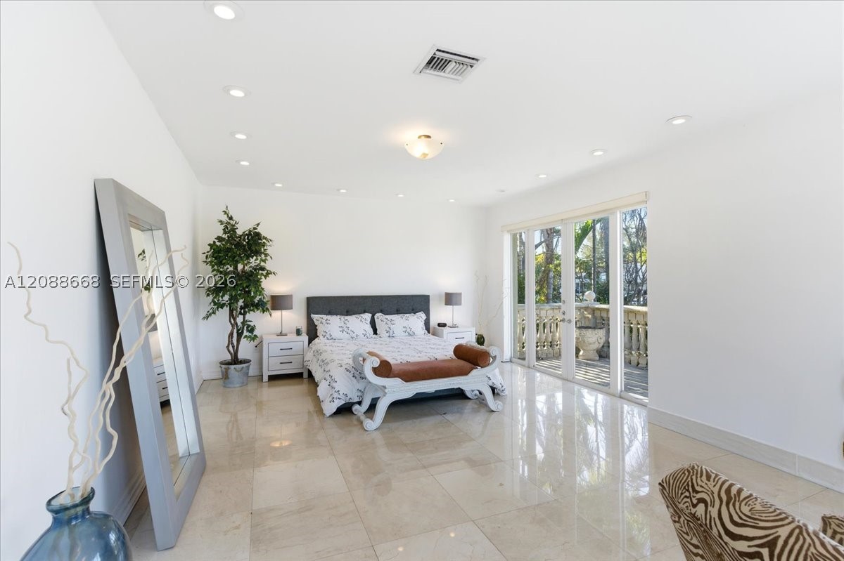 1249 Biscaya Dr #1249, Surfside FL 33154