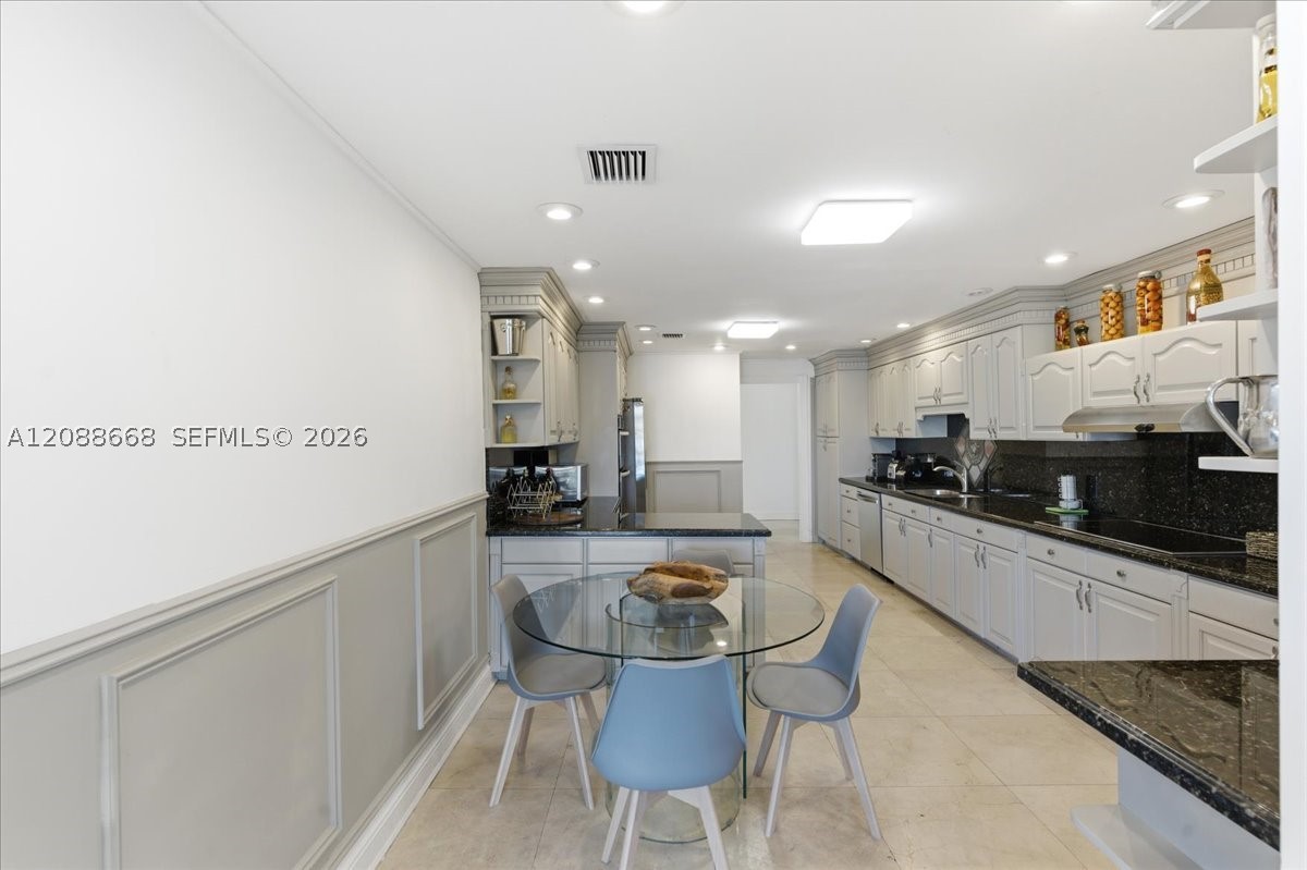 1249 Biscaya Dr #1249, Surfside FL 33154