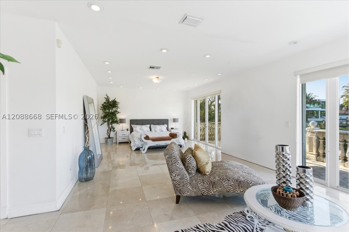 1249 Biscaya Dr #1249, Surfside FL 33154