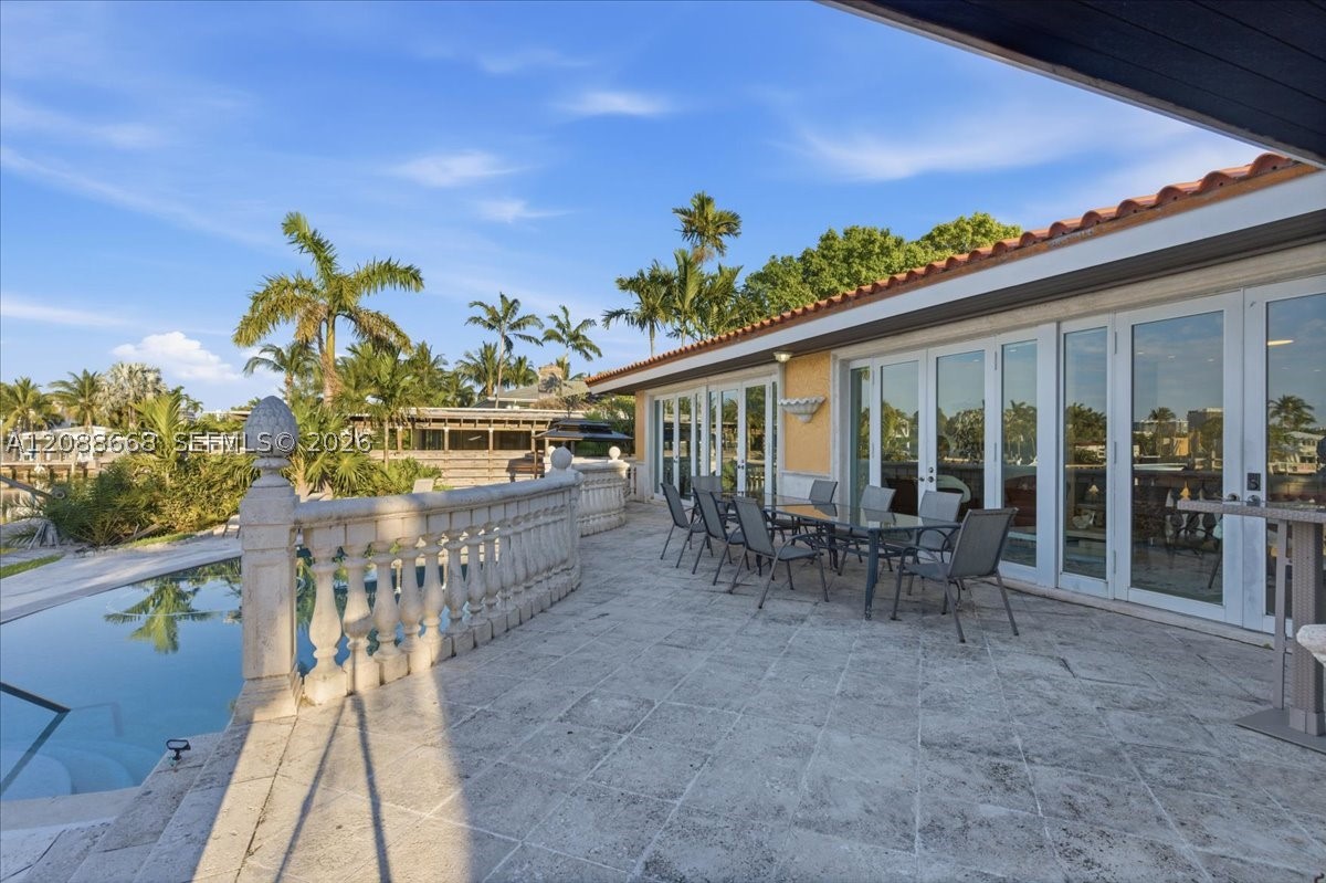 1249 Biscaya Dr #1249, Surfside FL 33154