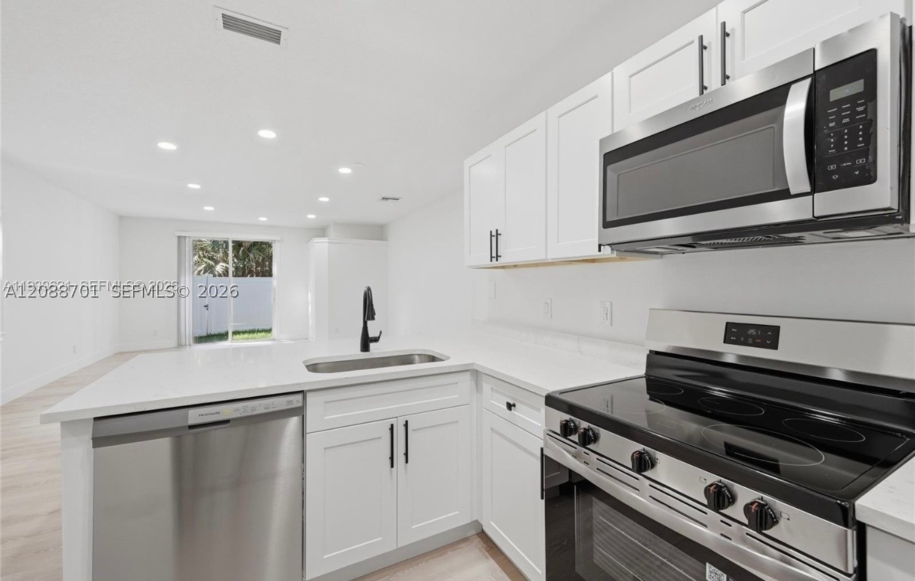 5703 NW 48th Ave #48, Coconut Creek FL 33073