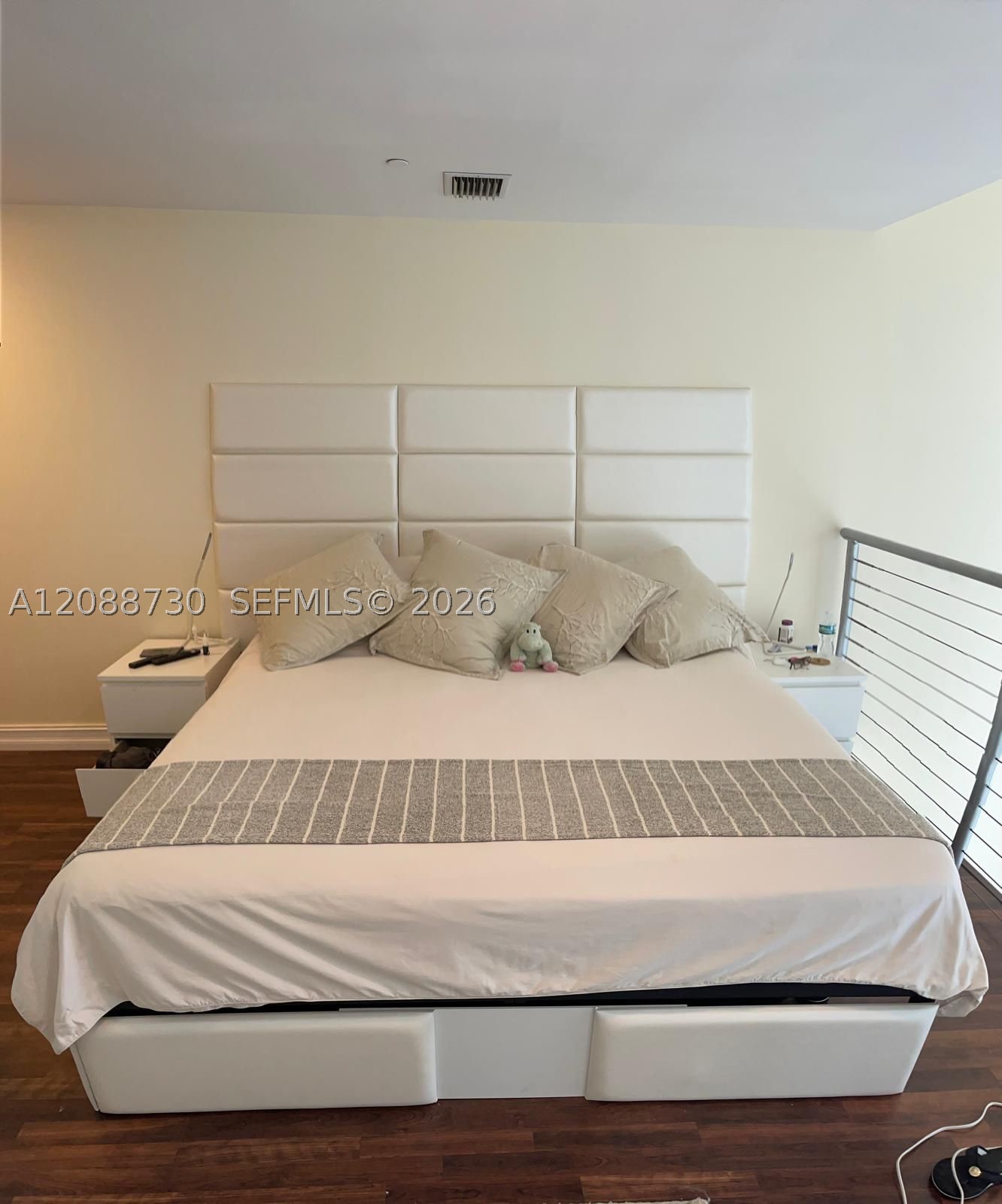 1050 Brickell Ave #3216, Miami FL 33131