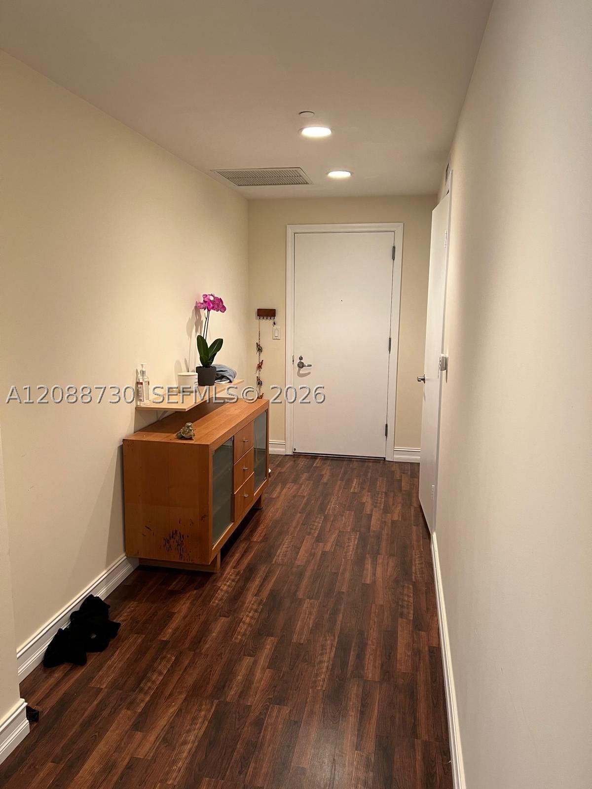 1050 Brickell Ave #3216, Miami FL 33131