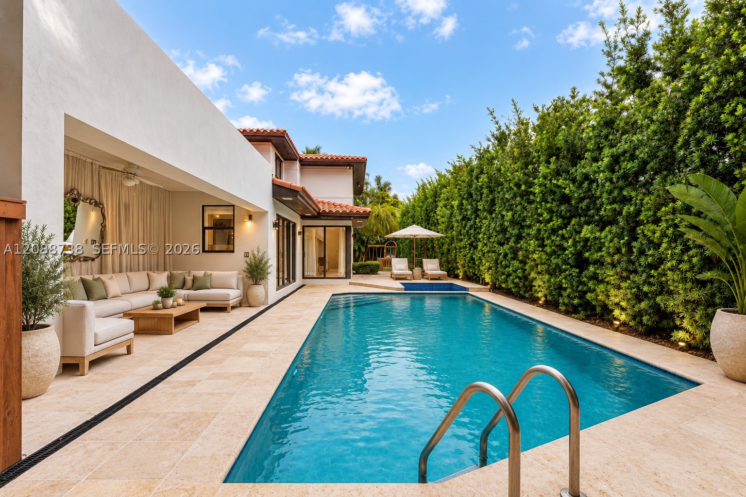 1600 W 24th St, Miami Beach FL 33140