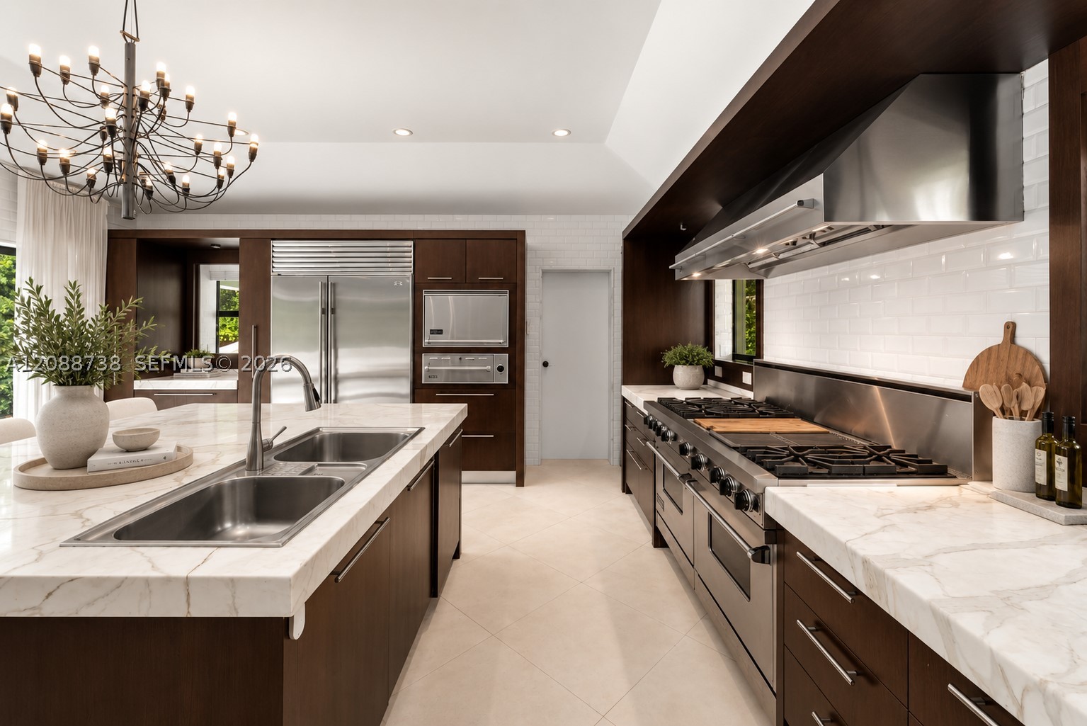 1600 W 24th St, Miami Beach FL 33140