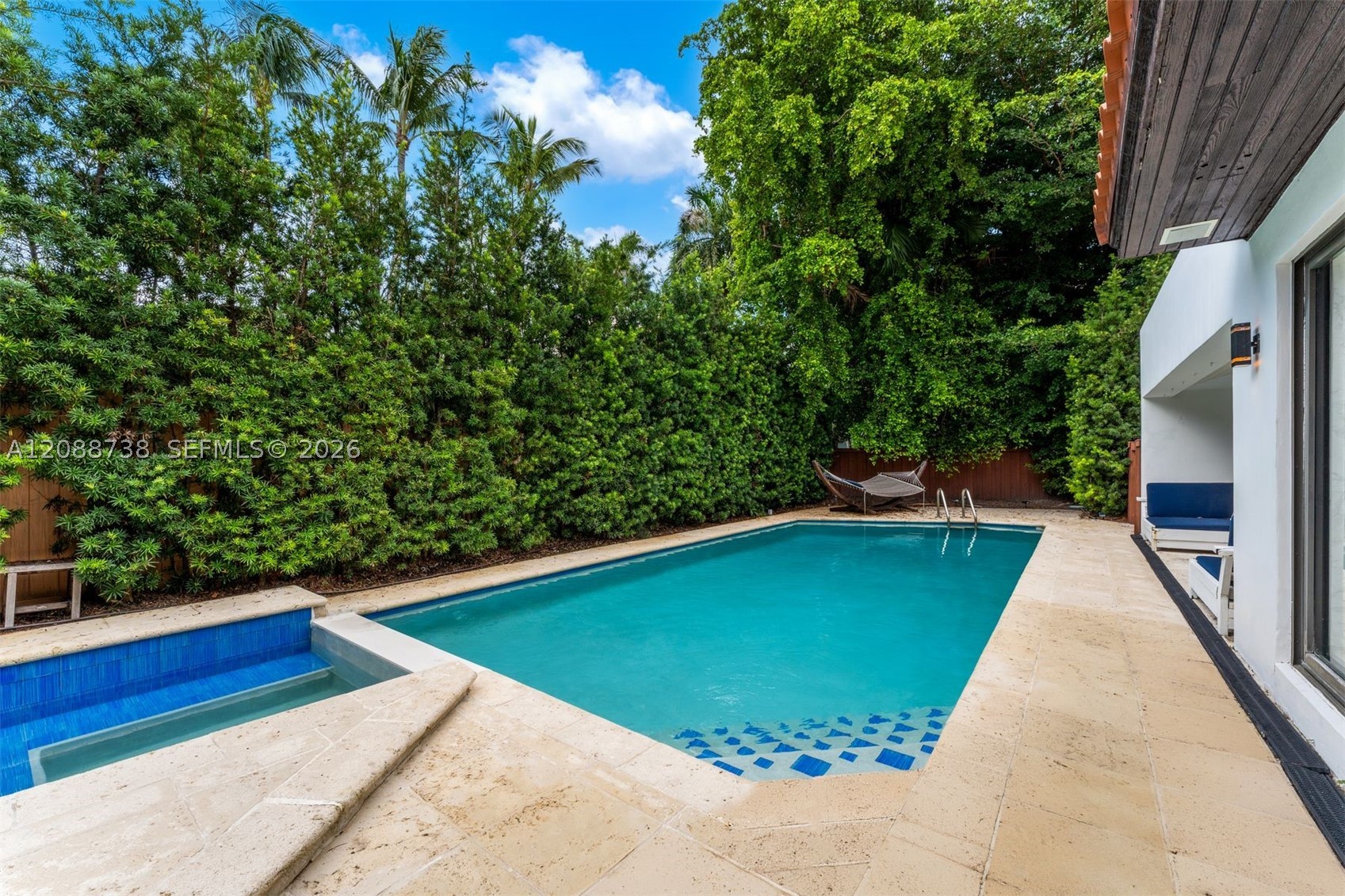 1600 W 24th St, Miami Beach FL 33140