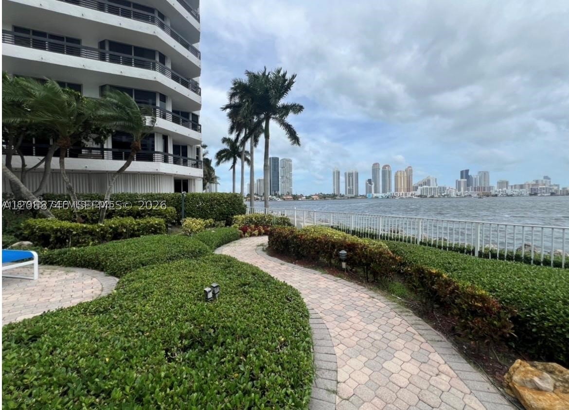 3600 Mystic Pointe Dr #604, Aventura FL 33180