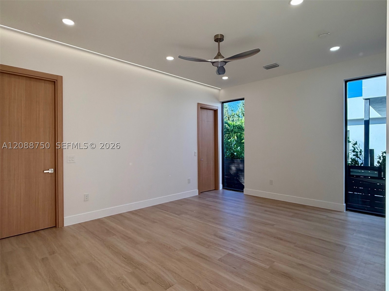 1724 NE 16th Ave, Fort Lauderdale FL 33305