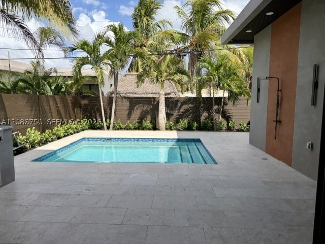 1724 NE 16th Ave, Fort Lauderdale FL 33305