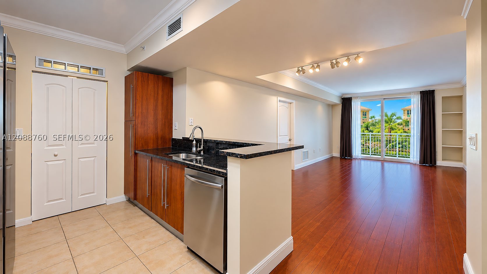 7350 SW 89th St #716S, Miami FL 33156